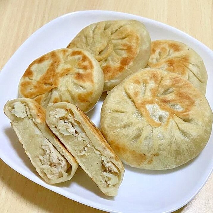 鶏ひき肉とキャベツと玉ねぎのロウビン(肉餅)